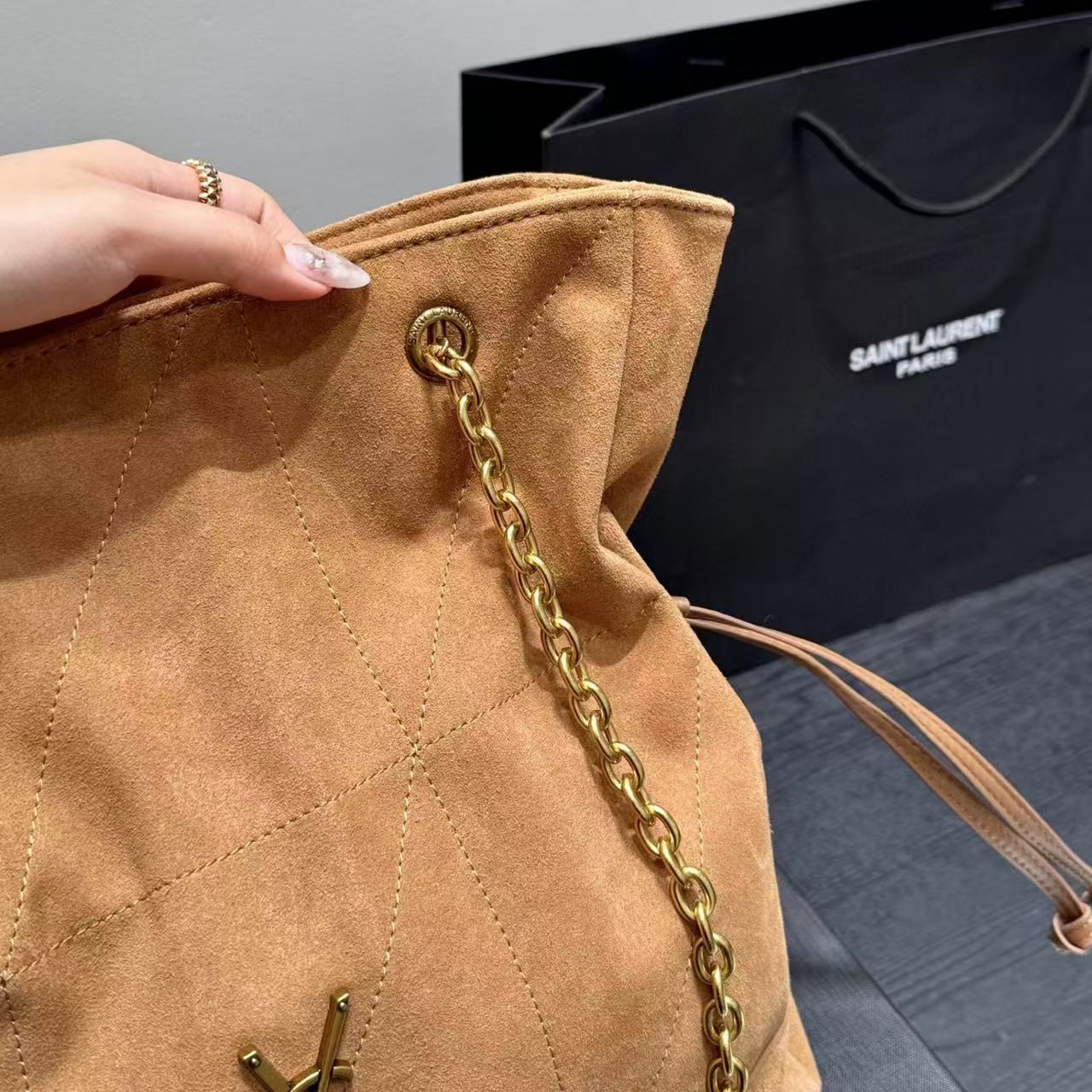 YSL ディアスキン ヌバックレザー チェーンバッグ【50％割引+送料無料】