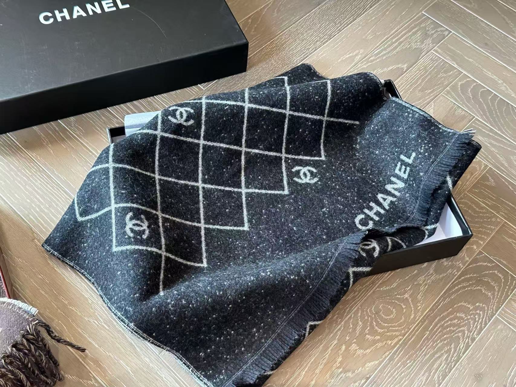 CHANE1 ダブルC チェック柄 カシミアスカーフ【50％割引+送料無料】