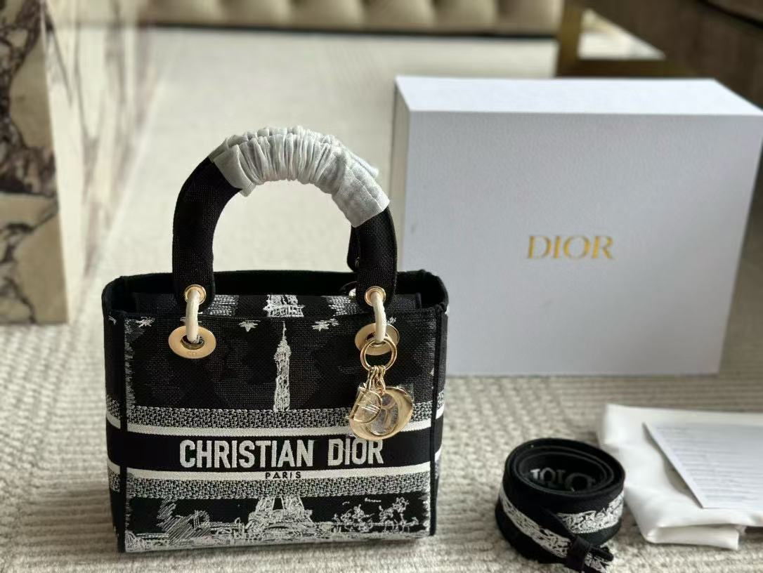 DI0Rプリント刺繍ハンドバッグ【50％割引+送料無料】