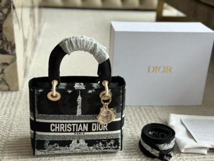 DI0Rプリント刺繍ハンドバッグ【50％割引+送料無料】