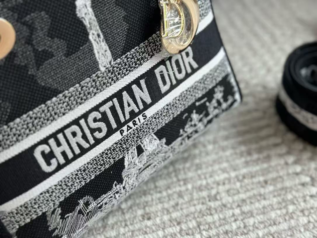 DI0Rプリント刺繍ハンドバッグ【50％割引+送料無料】