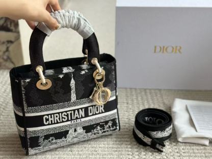 DI0Rプリント刺繍ハンドバッグ【50％割引+送料無料】