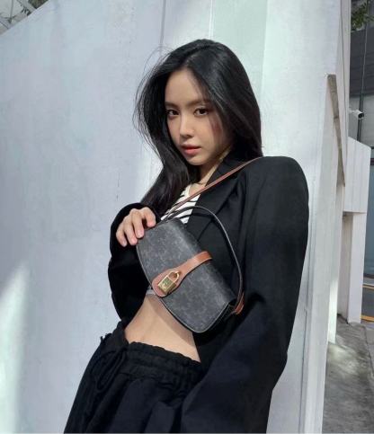 CEL1NE オールドフラワーロックバッグ【50％割引+送料無料】