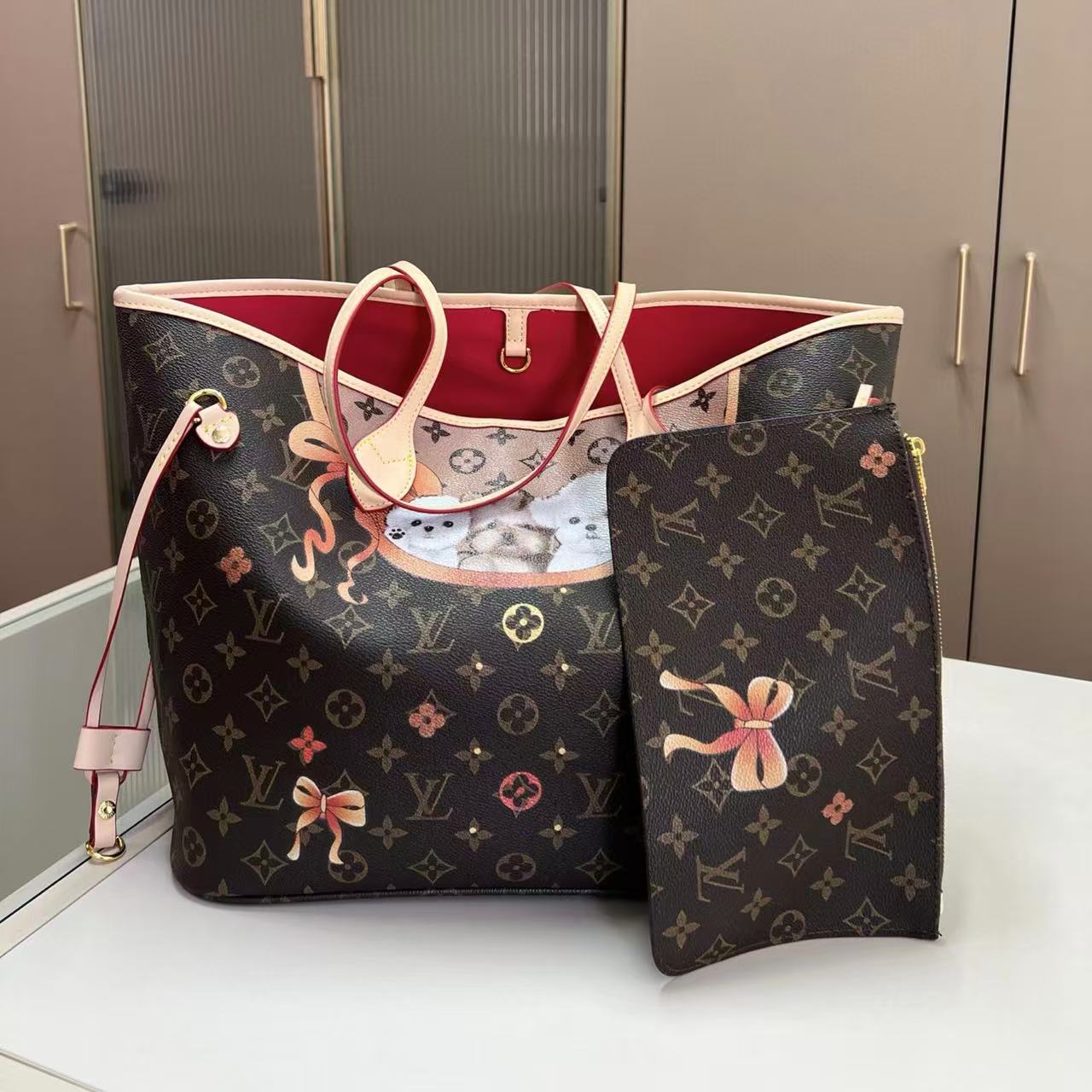 LVグラフィティ子猫ショッピングバッグ【50％割引+送料無料】