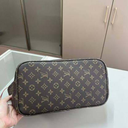 LVグラフィティ子猫ショッピングバッグ【50％割引+送料無料】