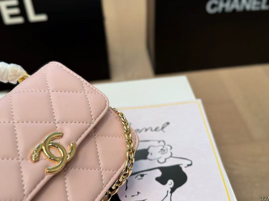 CHANE1 エナメルチェーンバッグ【50％割引+送料無料】