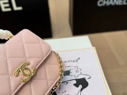 CHANE1 エナメルチェーンバッグ【50％割引+送料無料】