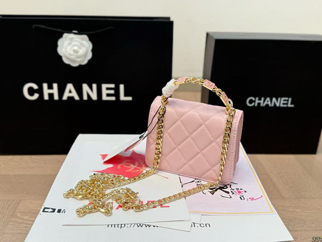 CHANE1 エナメルチェーンバッグ【50％割引+送料無料】