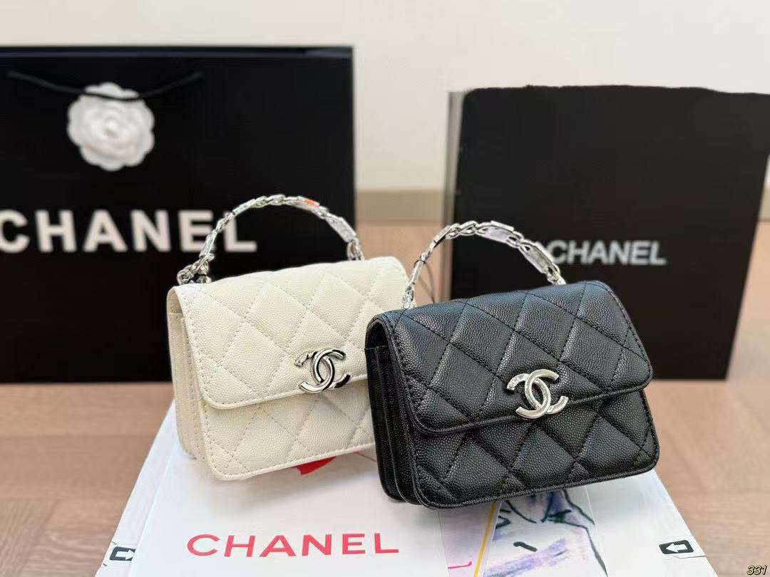 CHANE1 エナメルチェーンバッグ【50％割引+送料無料】