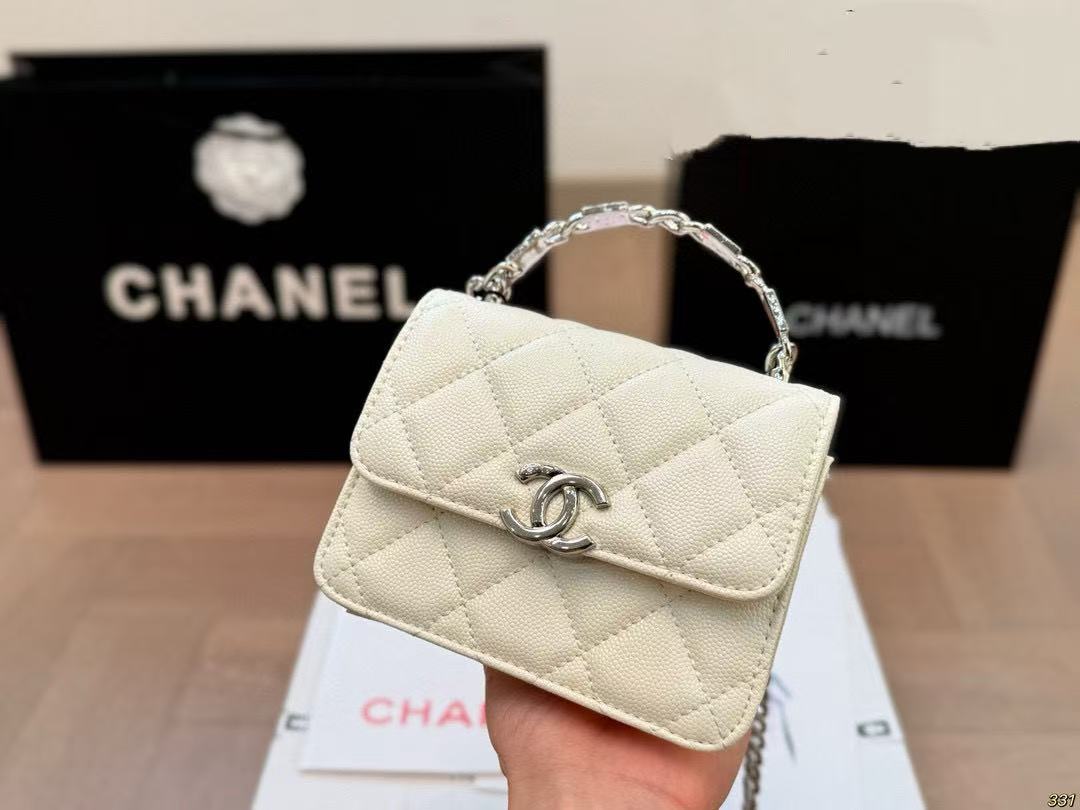 CHANE1 エナメルチェーンバッグ【50％割引+送料無料】