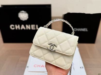 CHANE1 エナメルチェーンバッグ【50％割引+送料無料】