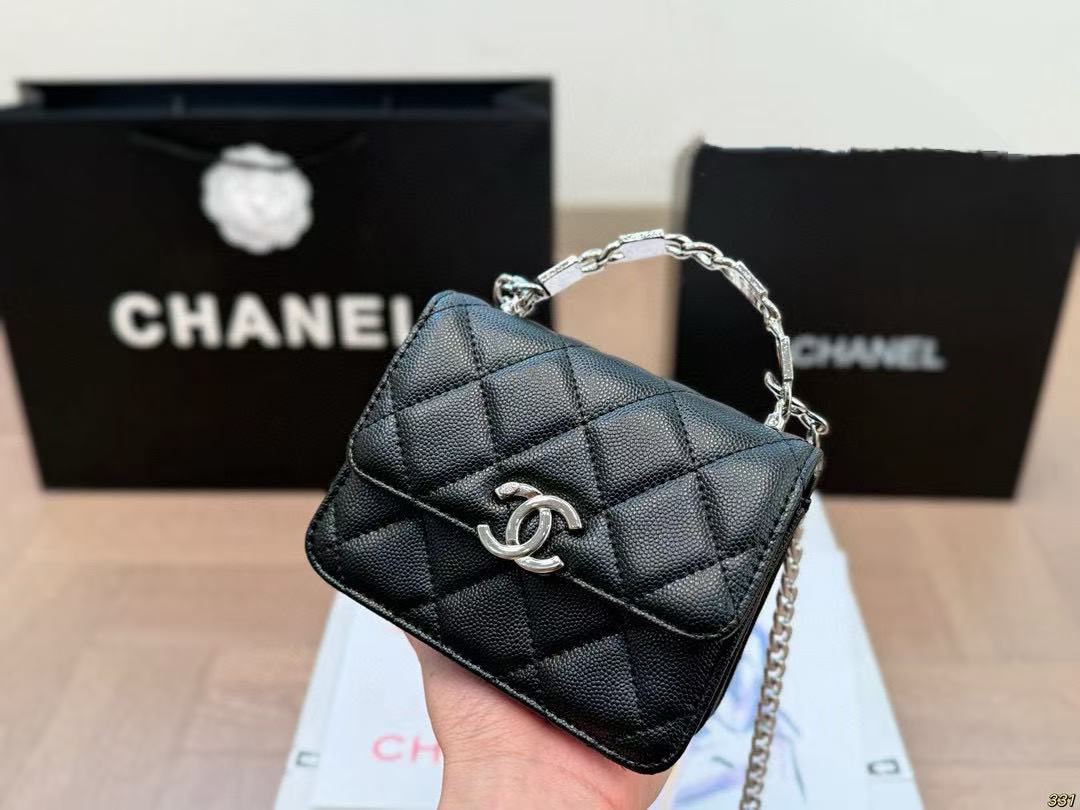 CHANE1 エナメルチェーンバッグ【50％割引+送料無料】