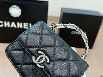 CHANE1 エナメルチェーンバッグ【50％割引+送料無料】