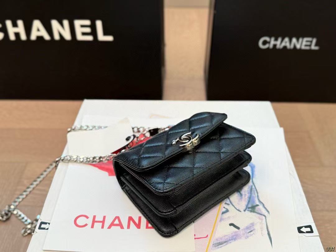 CHANE1 エナメルチェーンバッグ【50％割引+送料無料】