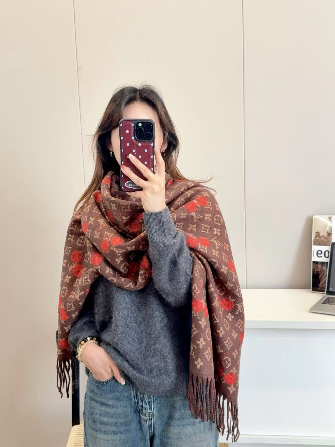 LVチェリータッセルスカーフ【50％割引+送料無料】