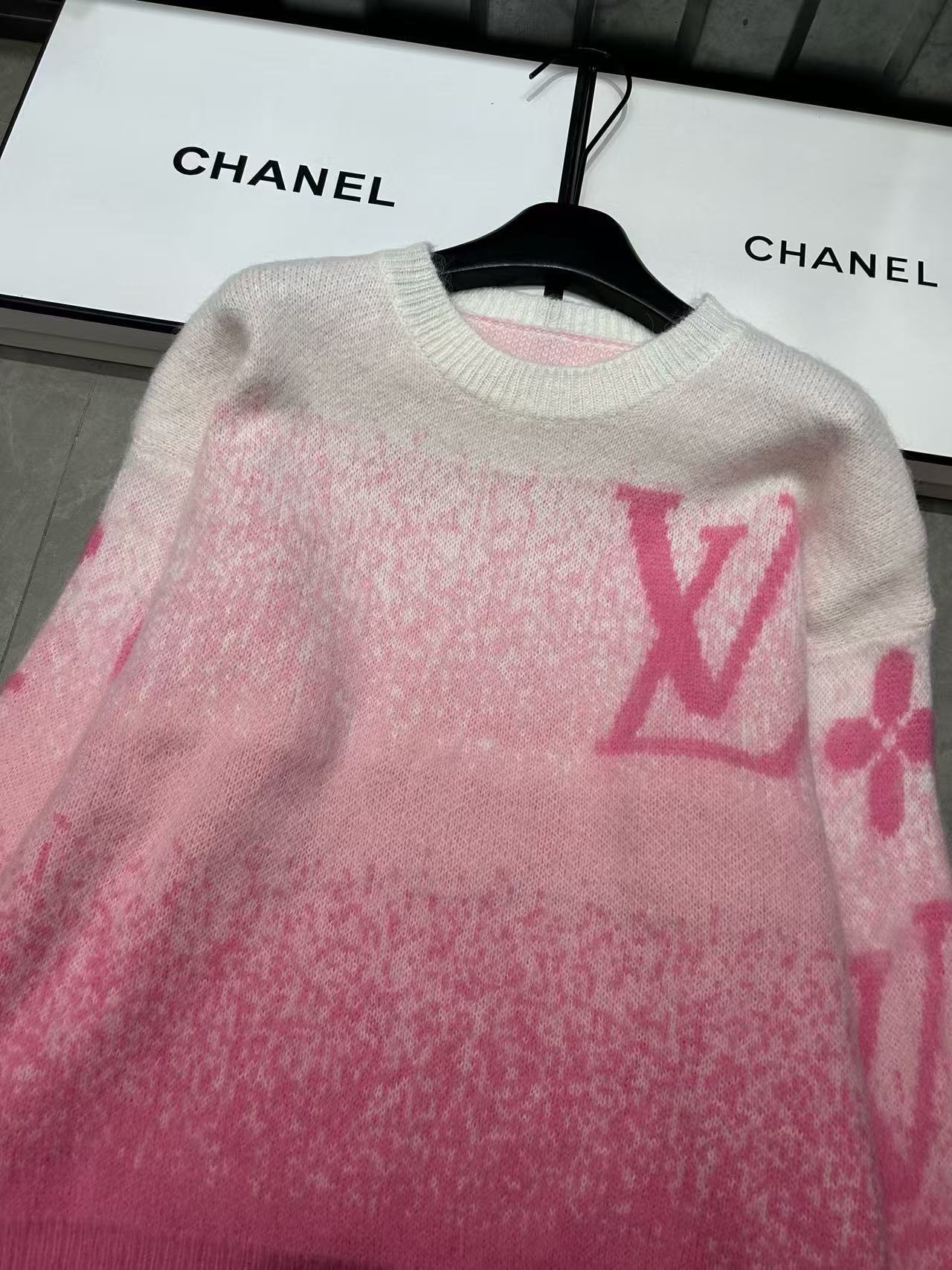 LVグラデーションセーター【50％割引+送料無料】