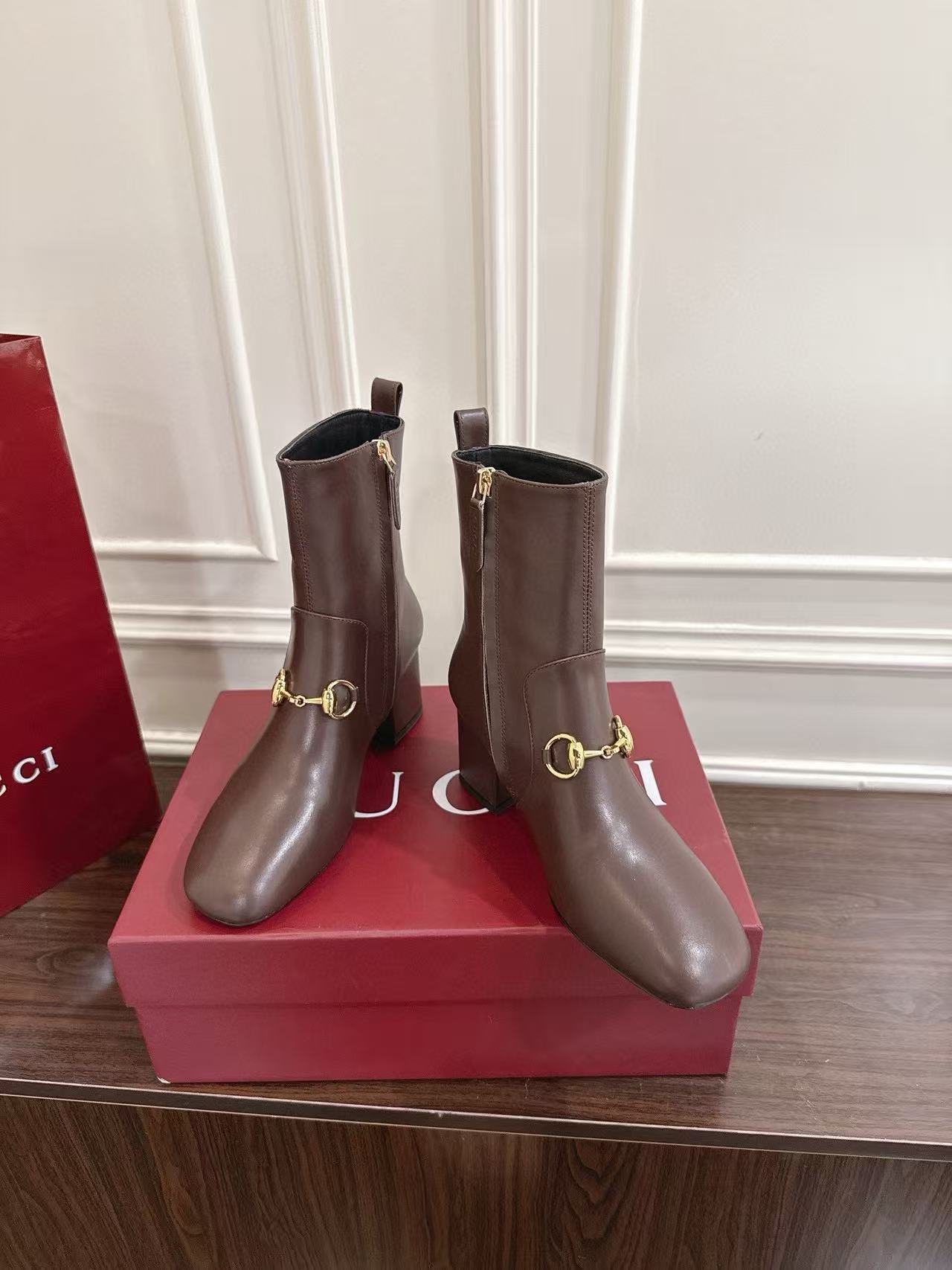 GUCC1 高品質ホースビットチャンキーヒールアンクルブーツ【50％割引+送料無料】