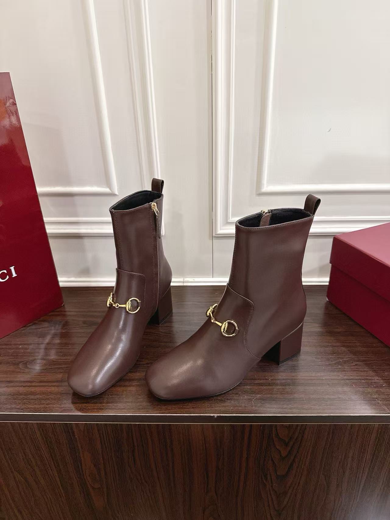 GUCC1 高品質ホースビットチャンキーヒールアンクルブーツ【50％割引+送料無料】