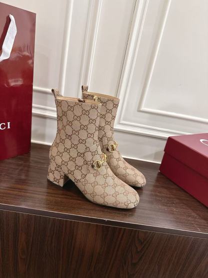 GUCC1 高品質ホースビットチャンキーヒールアンクルブーツ【50％割引+送料無料】