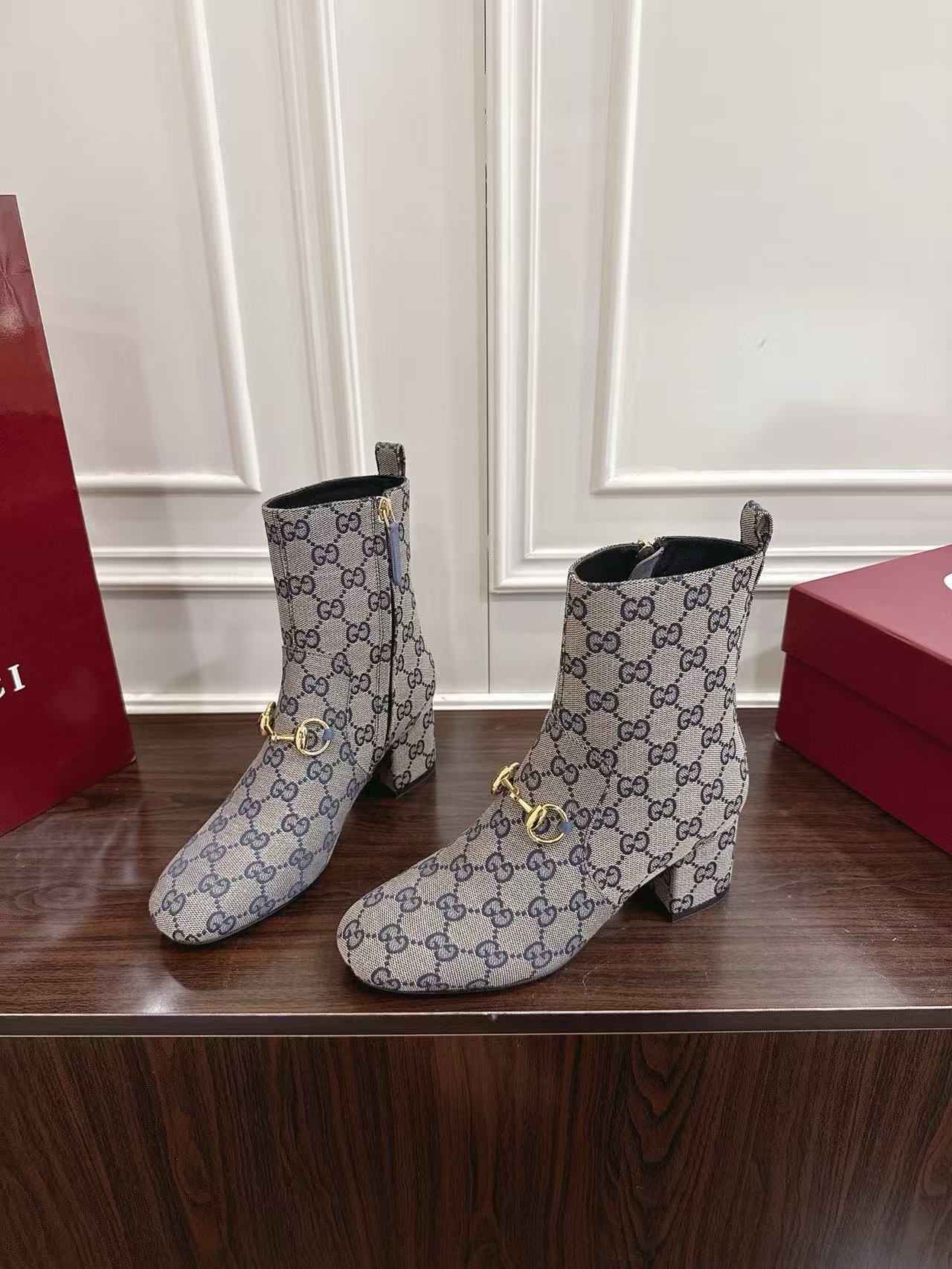 GUCC1 高品質ホースビットチャンキーヒールアンクルブーツ【50％割引+送料無料】