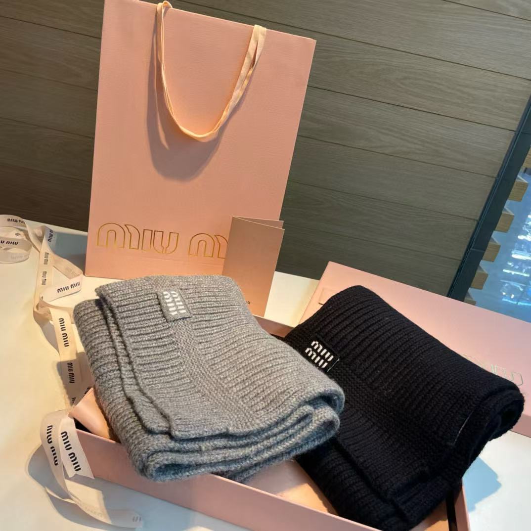 M1UM1U シンプルレターウールスカーフ【50％割引+送料無料】