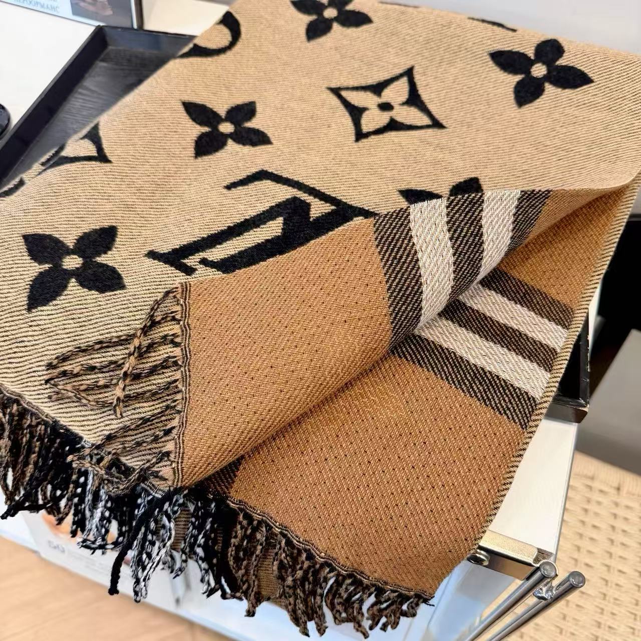 LV 両面ウールスカーフ【50％割引+送料無料】