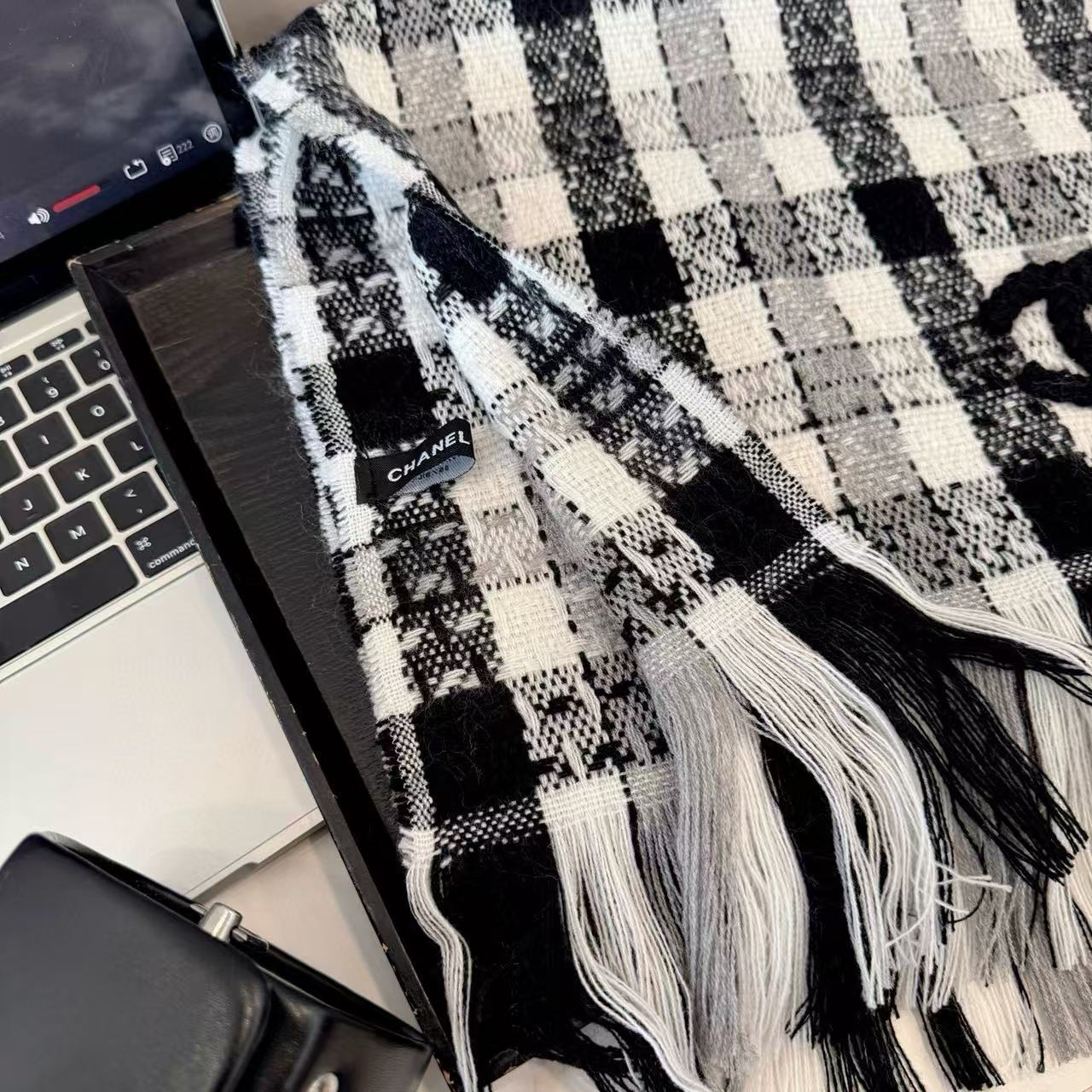 CHANE1 秋冬 ダブルC 千鳥格子 タッセル スカーフ【50％割引+送料無料】