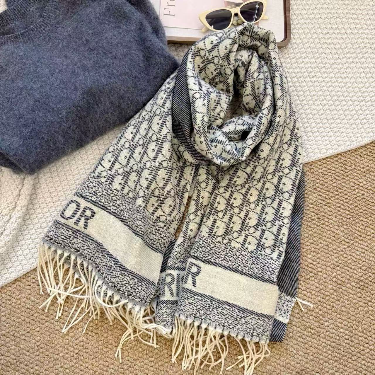 DI0R ジャカードタッセル カシミアスカーフ【50％割引+送料無料】