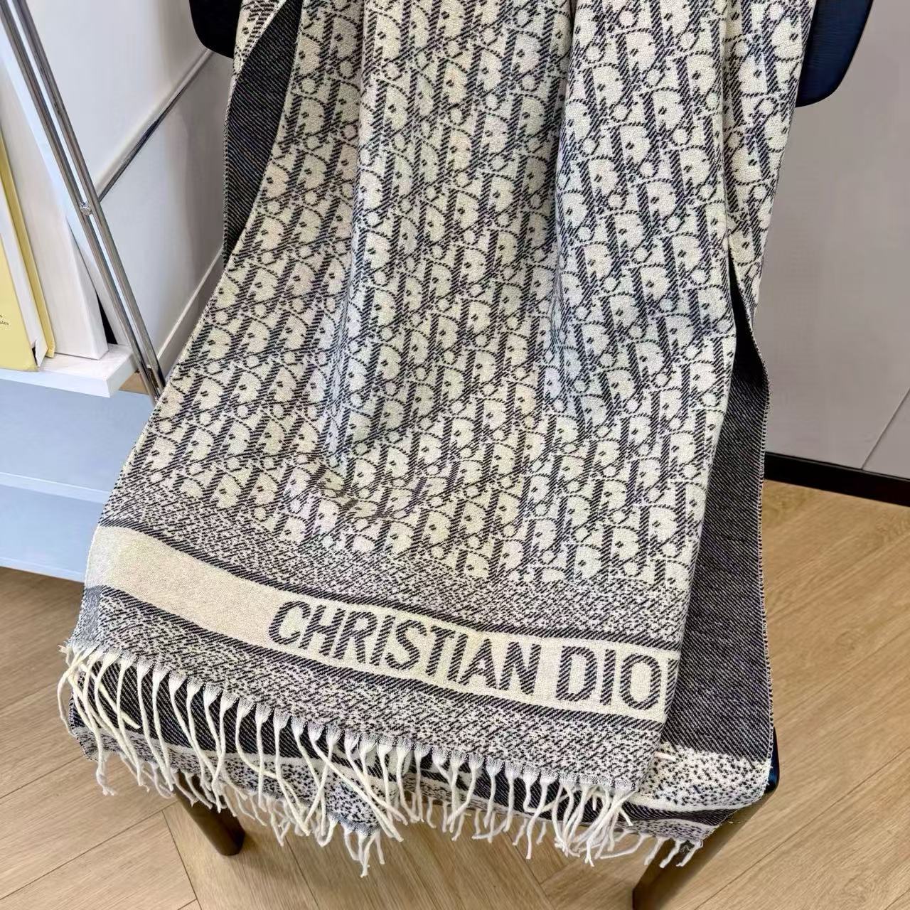 DI0R ジャカードタッセル カシミアスカーフ【50％割引+送料無料】