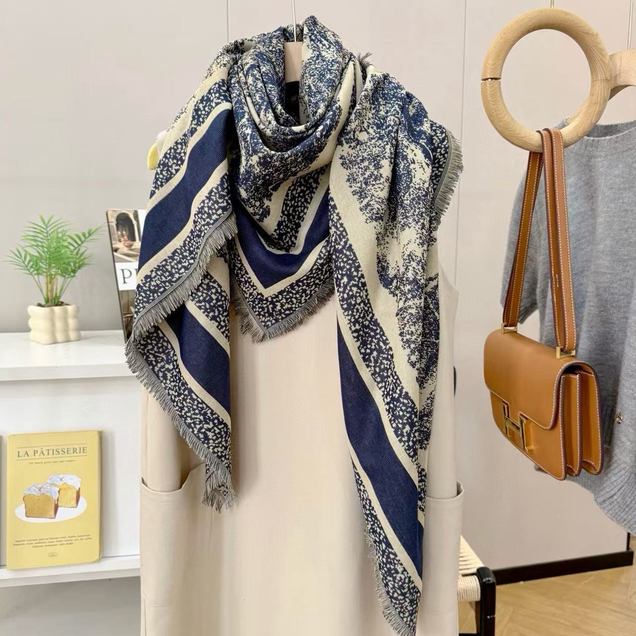 DI0R アニマルジャカードロゴウールスカーフ【50％割引+送料無料】