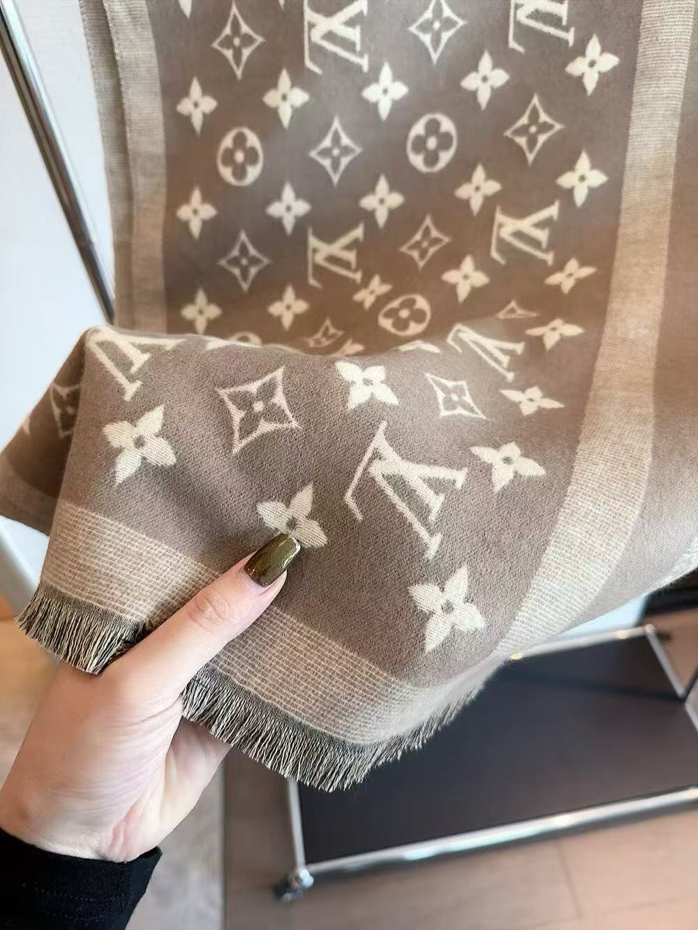LVプリントウールスカーフ【50％割引+送料無料】