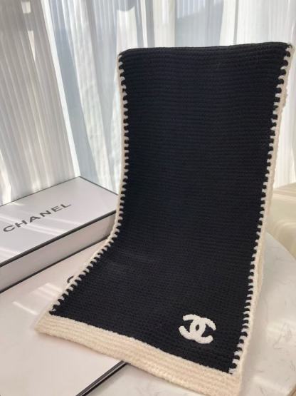CHANE1 ブラック＆ホワイト ダブルC カシミアスカーフ【50％割引+送料無料】
