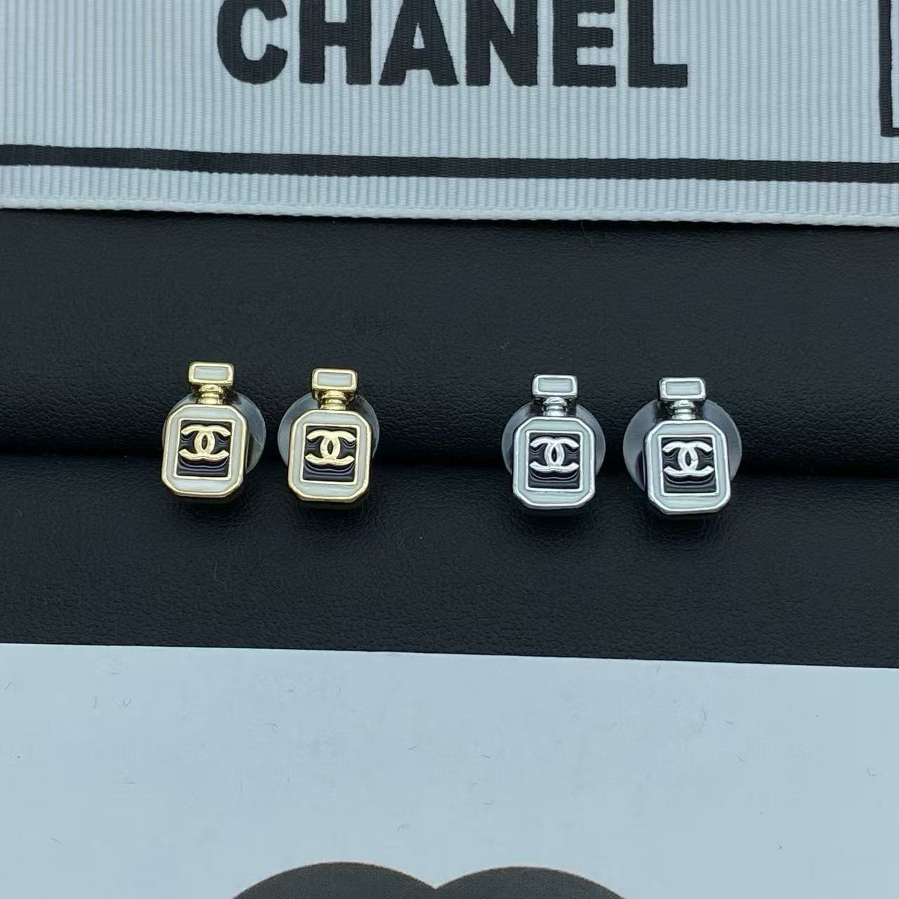 CHANE1 ダブルC 香水ボトル イヤリング【50％割引+送料無料】