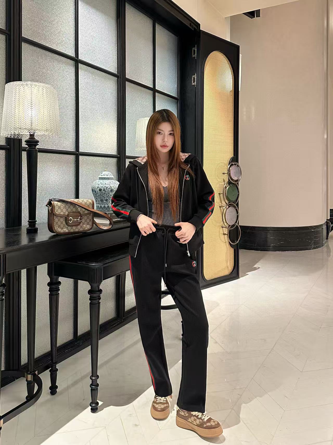 GUCC1 刺繍ロゴ フード付き カジュアル ジャケット + パンツ ツーピース セット【50％割引+送料無料】