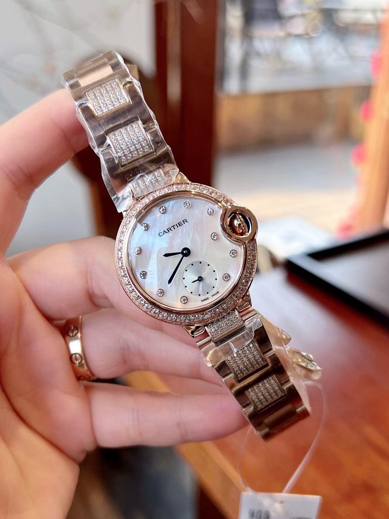 CART1ER フィッシュアイ スチールストラップ レディース ウォッチ【50％割引+送料無料】