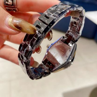 CHANE1 ブラック＆ホワイト スチールストラップ レディース腕時計【50％割引+送料無料】