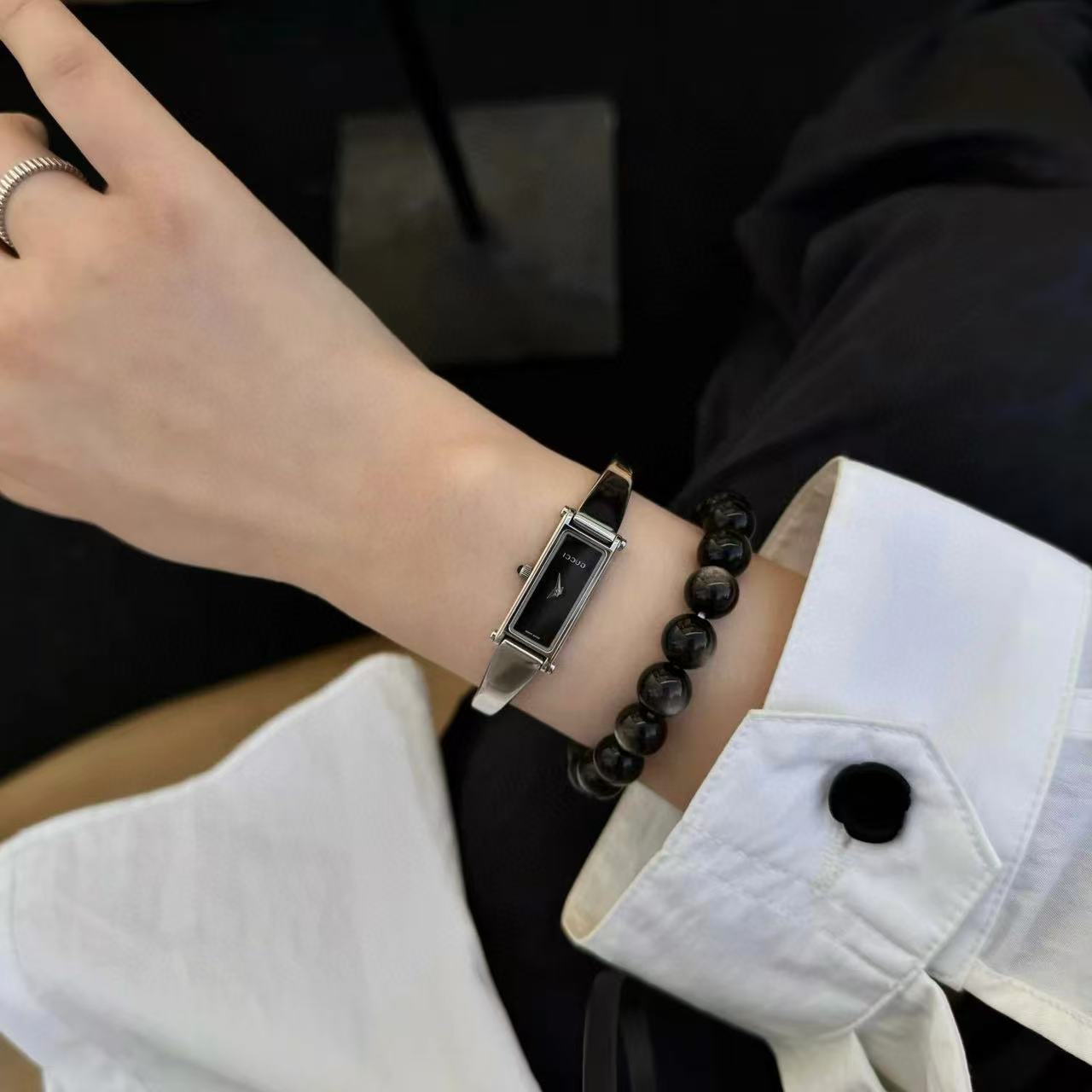 GUCC1 シンプルレディースウォッチ【50％割引+送料無料】