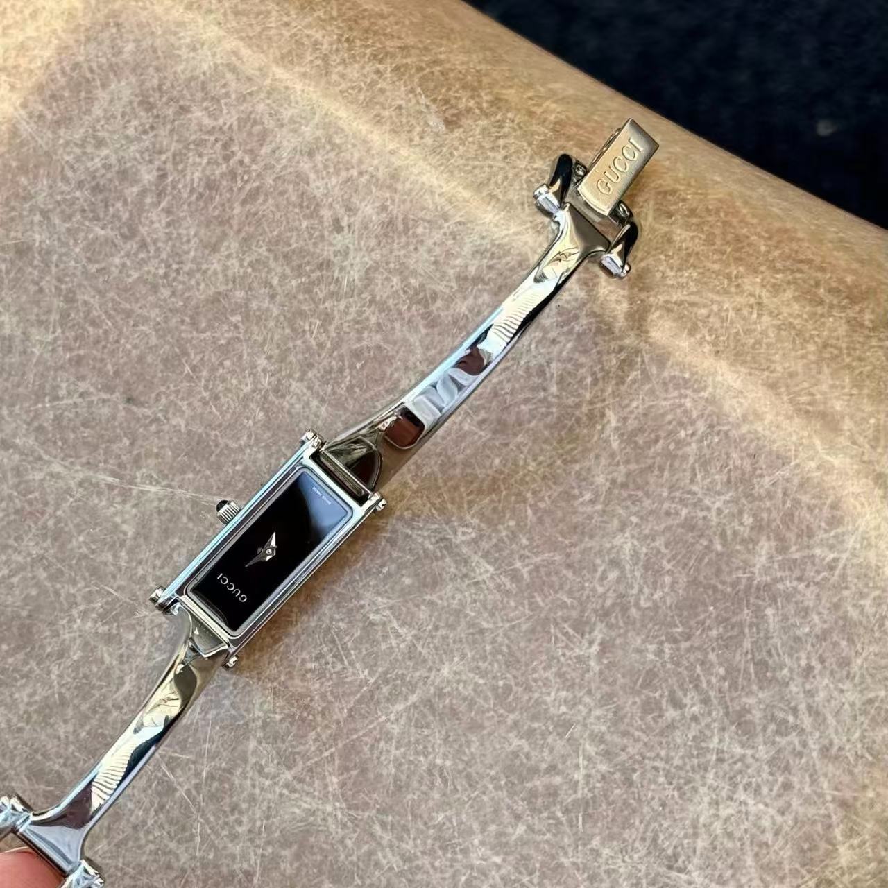 GUCC1 シンプルレディースウォッチ【50％割引+送料無料】