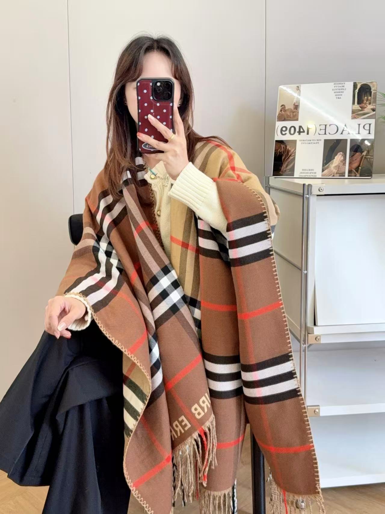 BUR8ERRY チェック柄ケープショール【50％割引+送料無料】