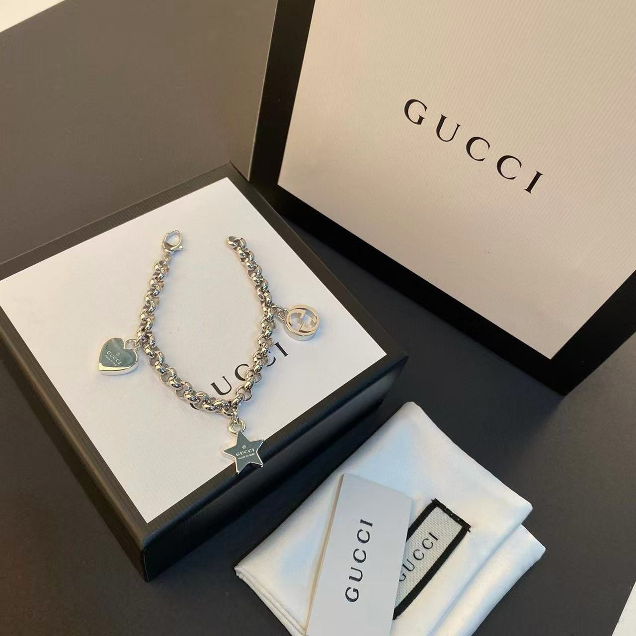 GUCC1 五芒星ブレスレット【50％割引+送料無料】