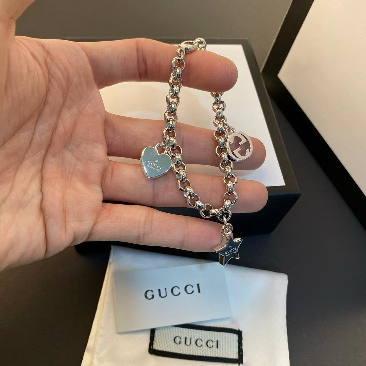 GUCC1 五芒星ブレスレット【50％割引+送料無料】