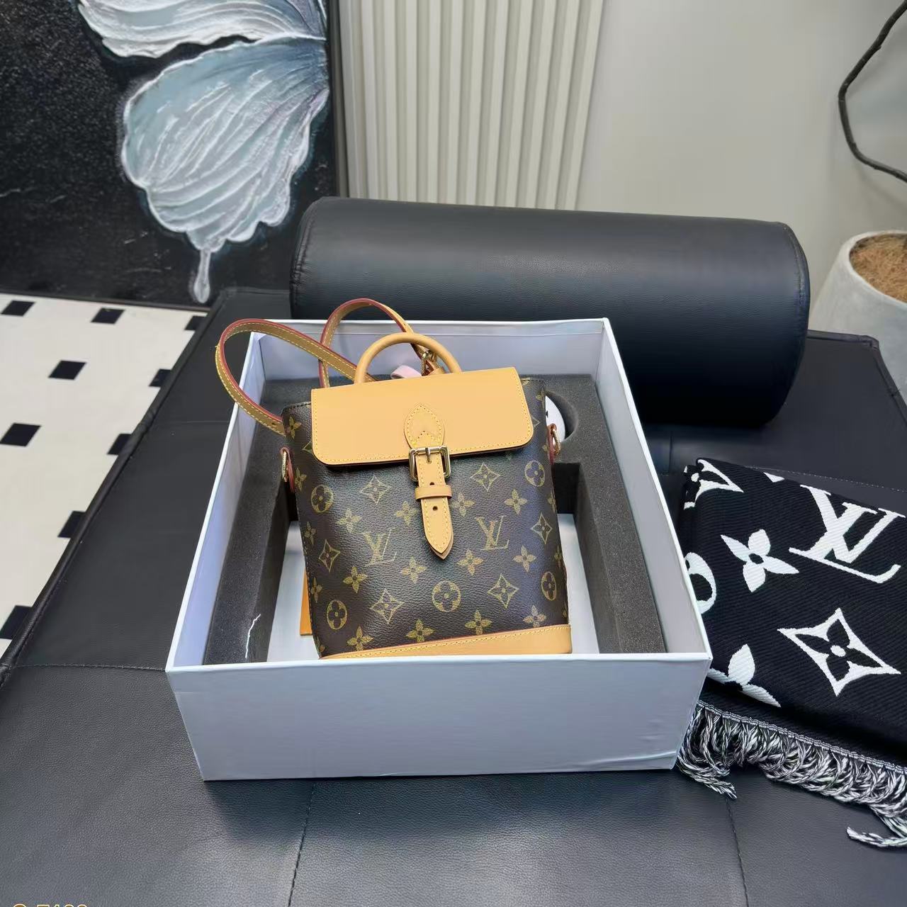 LVミラー＋スカーフ＋バックパックの3点セット【50％割引+送料無料】