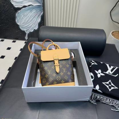 LVミラー＋スカーフ＋バックパックの3点セット【50％割引+送料無料】