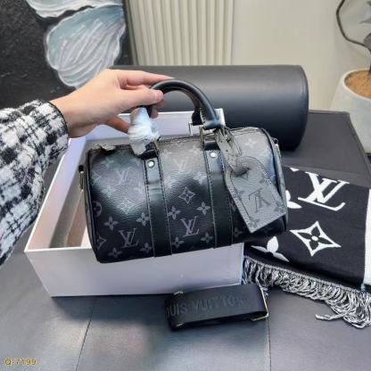 LVミラー＋スカーフ＋バックパックの3点セット【50％割引+送料無料】811