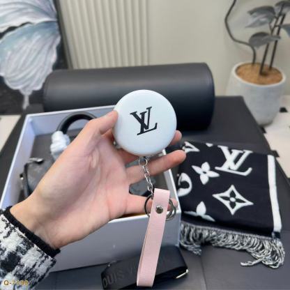 LVミラー＋スカーフ＋バックパックの3点セット【50％割引+送料無料】811