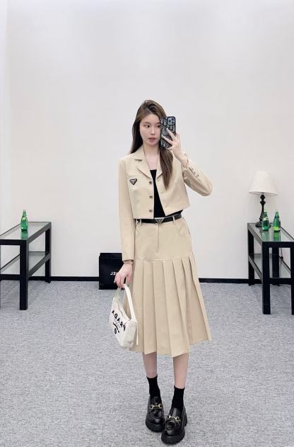 PR4DA トライアングルロゴジャケット+スカート ツーピースセット【50％割引+送料無料】