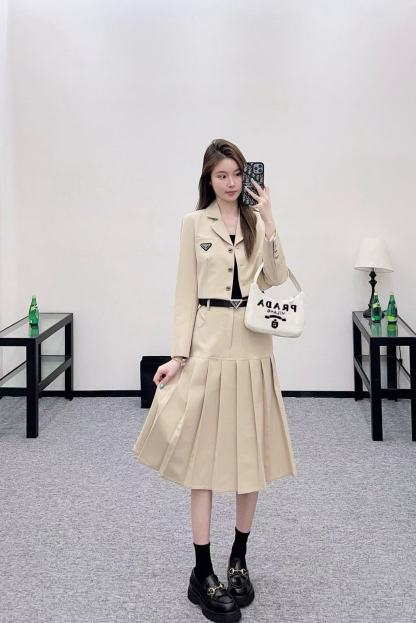 PR4DA トライアングルロゴジャケット+スカート ツーピースセット【50％割引+送料無料】