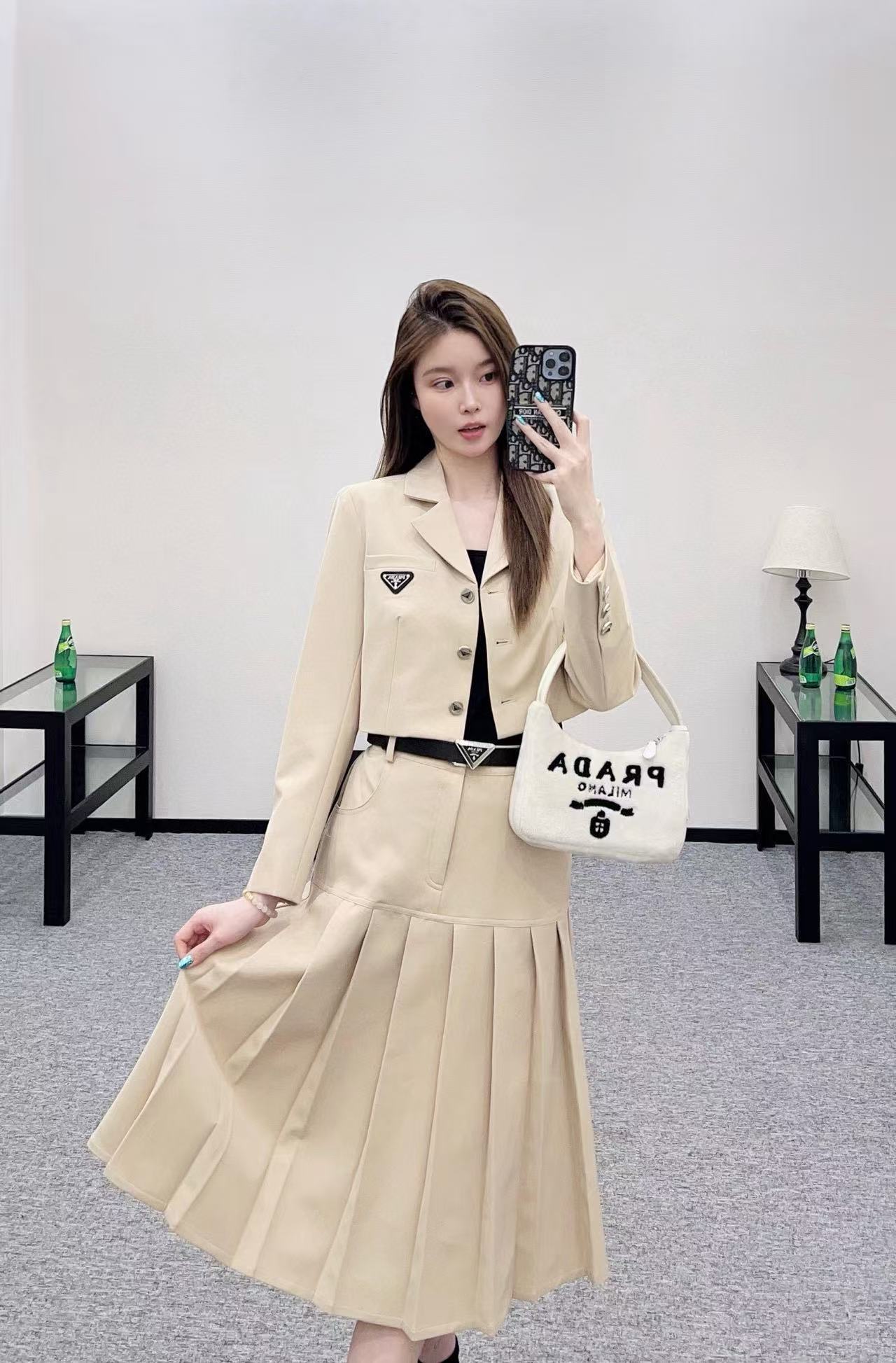 PR4DA トライアングルロゴジャケット+スカート ツーピースセット【50％割引+送料無料】