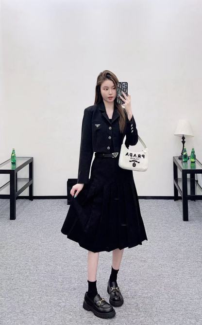 PR4DA トライアングルロゴジャケット+スカート ツーピースセット【50％割引+送料無料】