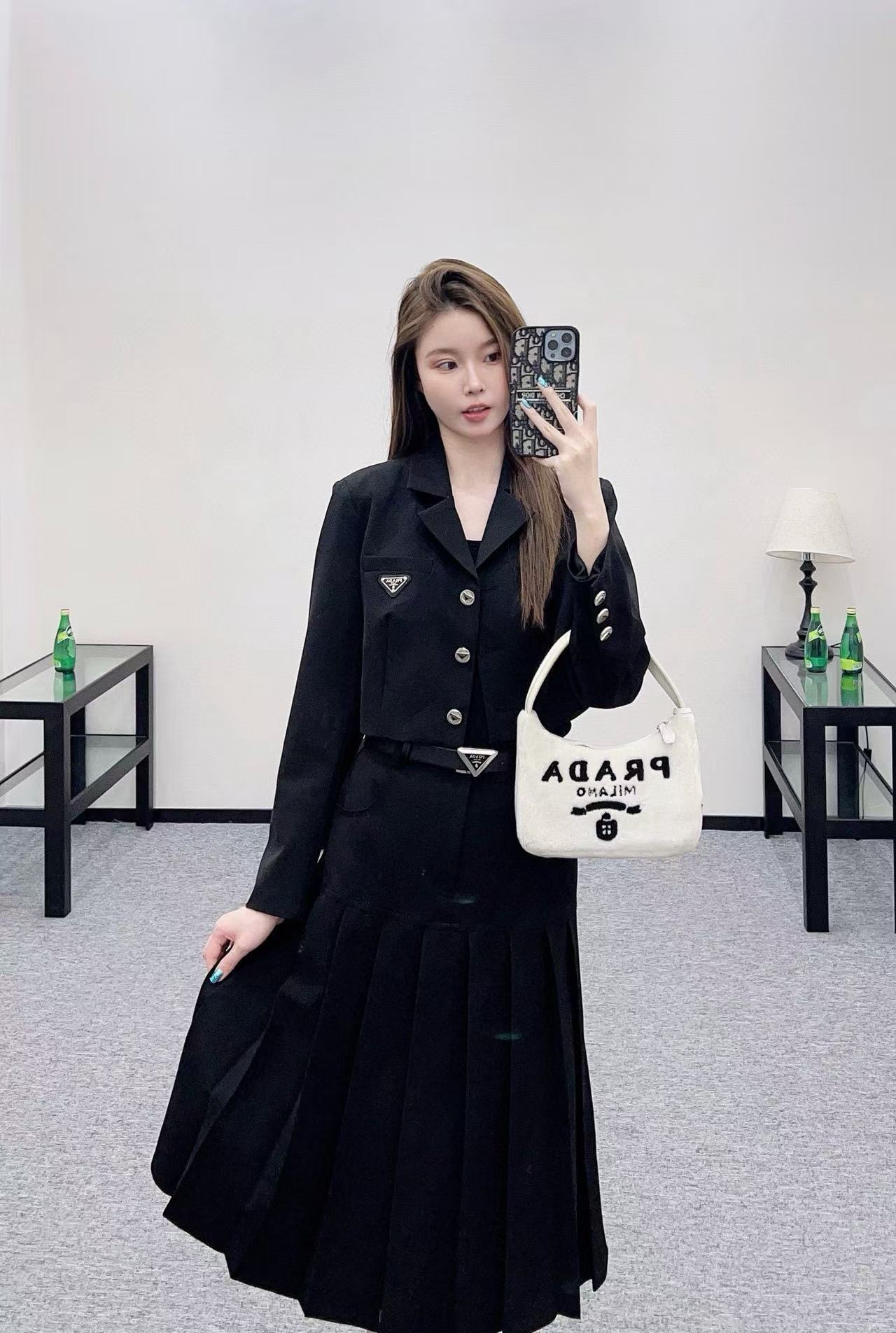 PR4DA トライアングルロゴジャケット+スカート ツーピースセット【50％割引+送料無料】